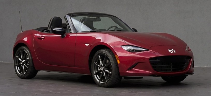 MAZDA MX-5’E İKİ ÖDÜL BIRDEN