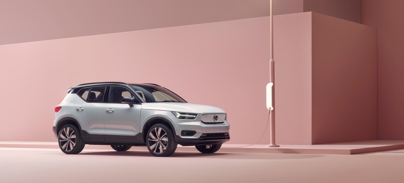 TAMAMEN ELEKTRİKLİ VOLVO XC40 RECHARGE TANITILDI