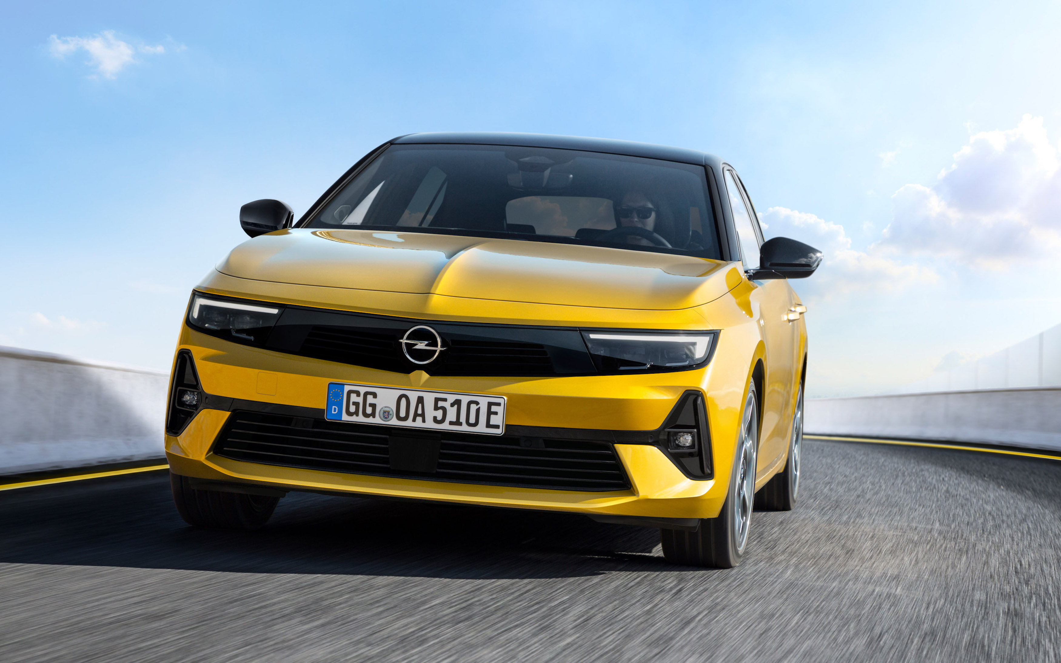 Yeni Opel Astra satışa sunuldu!