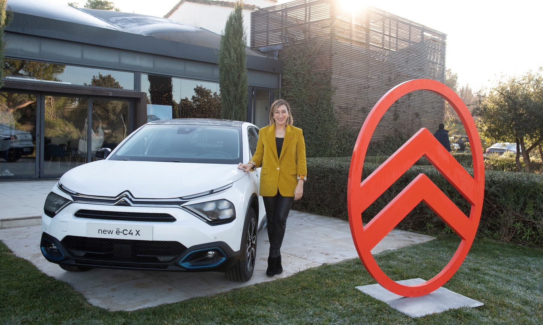 Yeni Citroen C4 X 3 farklı motor versiyonu ile satışa sunuldu.