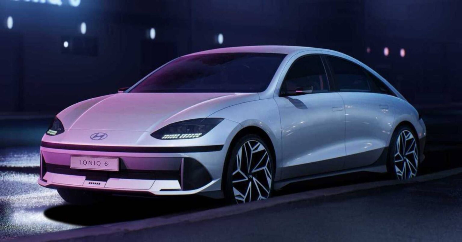 Hyundai IONIQ 6 fiyatı belli oldu. 