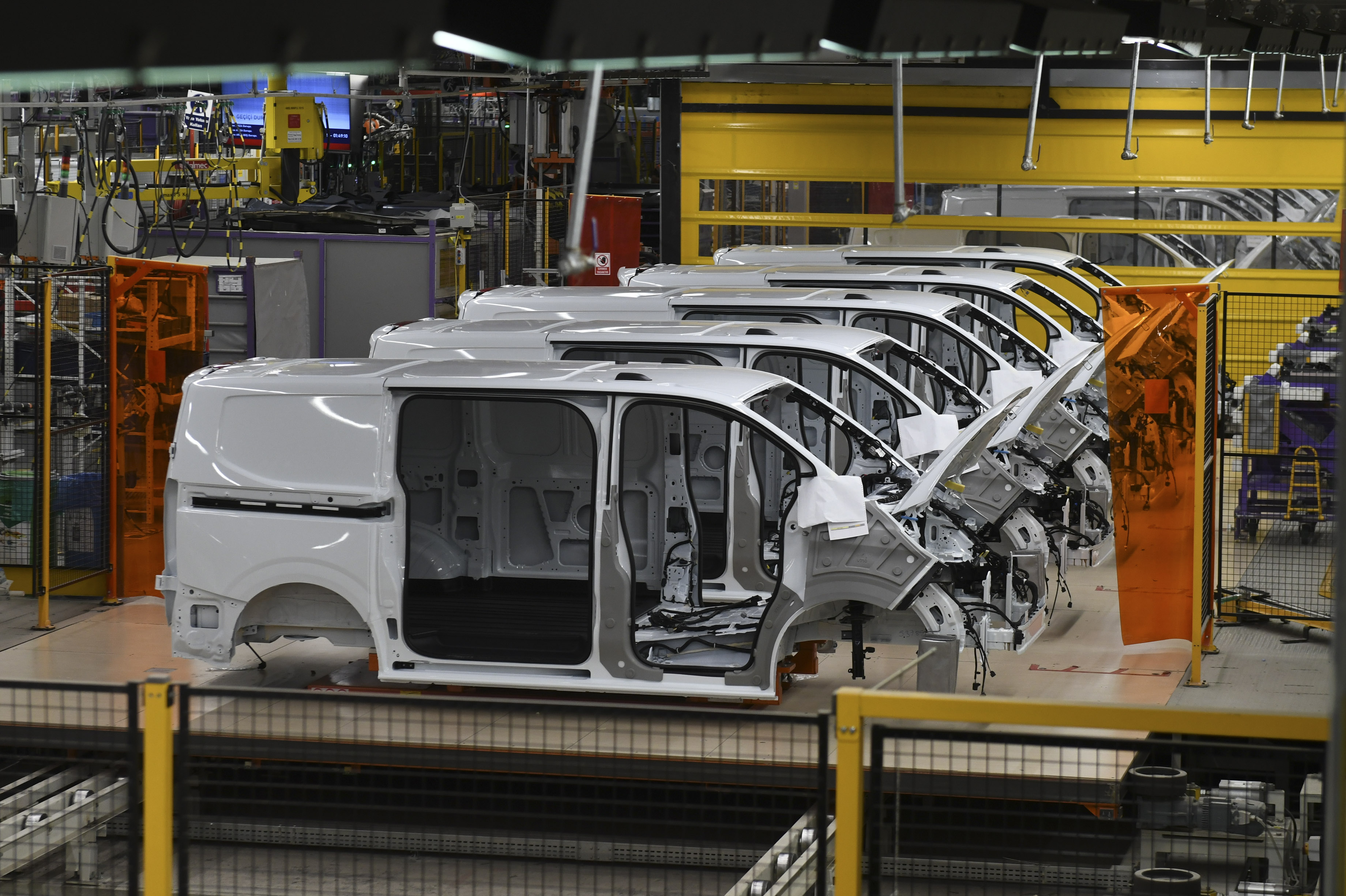 Ford Otosan'ın yenilenen Yeniköy Fabrikası açıldı!